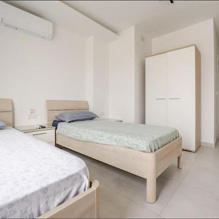 Luxury Penthouse Sea View Apartment Ta Xbiex ภายนอก รูปภาพ
