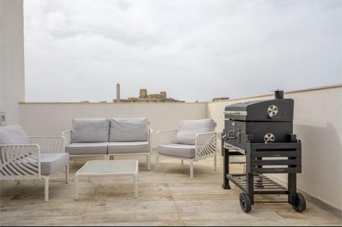 Luxury Penthouse Sea View Apartment Ta Xbiex ภายนอก รูปภาพ