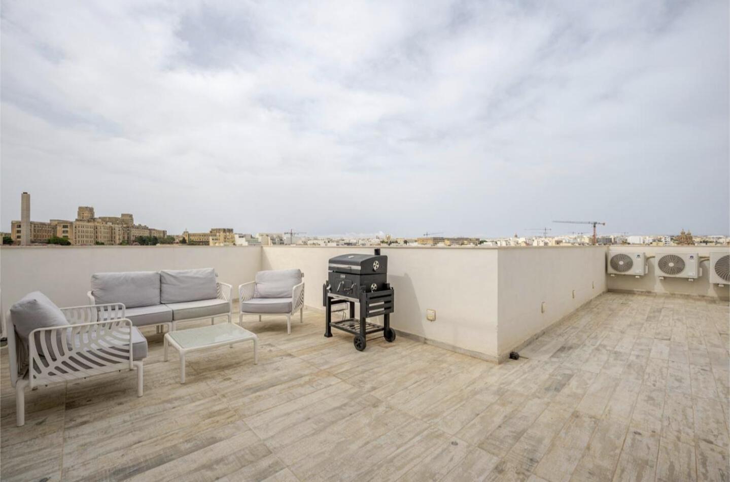 Luxury Penthouse Sea View Apartment Ta Xbiex ภายนอก รูปภาพ